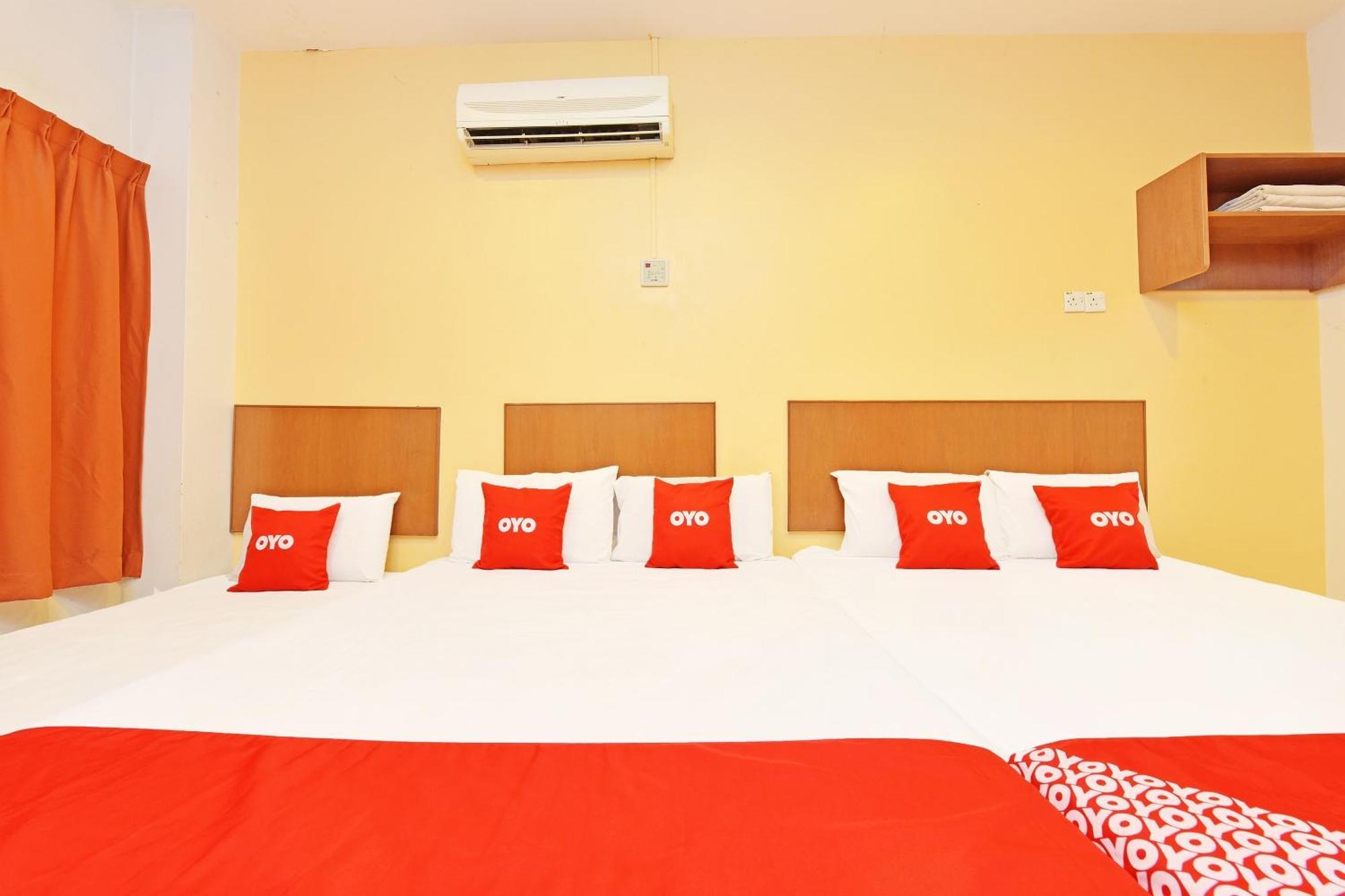 Oyo 582 Hotel Walk Inn Kampong Pasir Puteh  Экстерьер фото