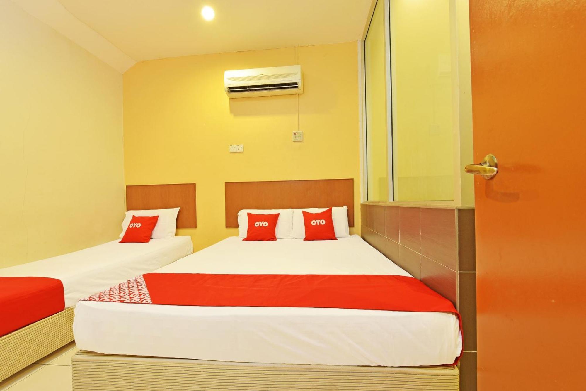 Oyo 582 Hotel Walk Inn Kampong Pasir Puteh  Экстерьер фото