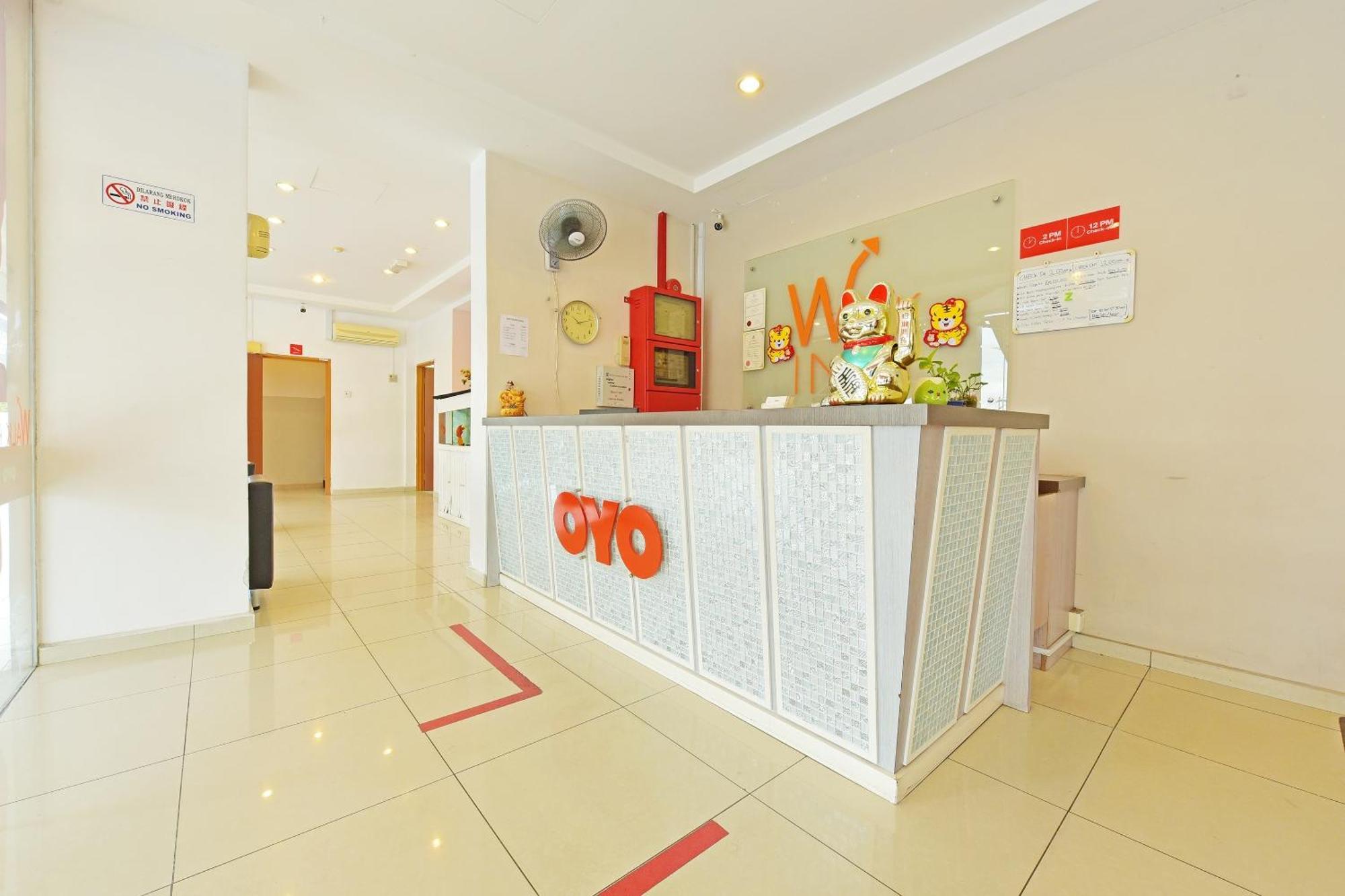 Oyo 582 Hotel Walk Inn Kampong Pasir Puteh  Экстерьер фото