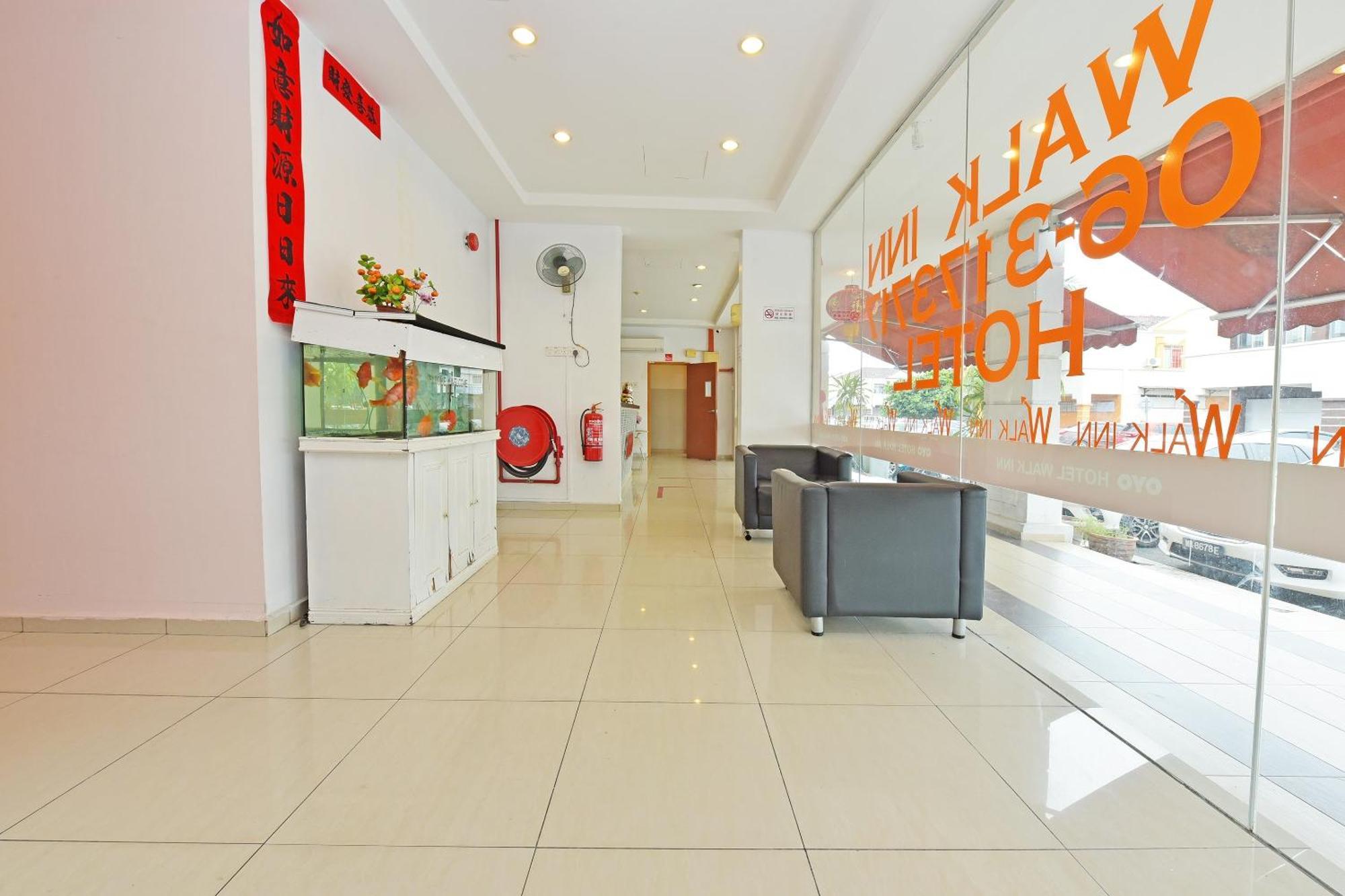 Oyo 582 Hotel Walk Inn Kampong Pasir Puteh  Экстерьер фото