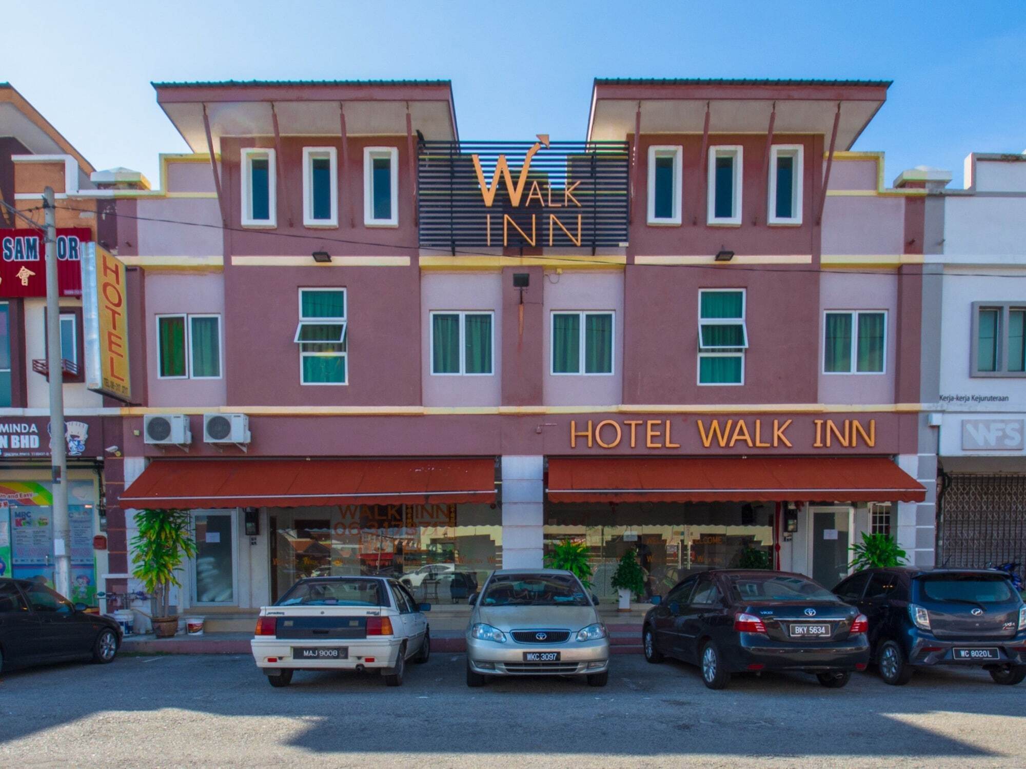 Oyo 582 Hotel Walk Inn Kampong Pasir Puteh  Экстерьер фото